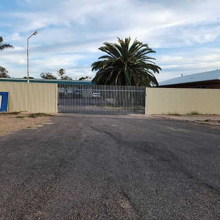 East West Motel Ceduna Dış mekan fotoğraf
