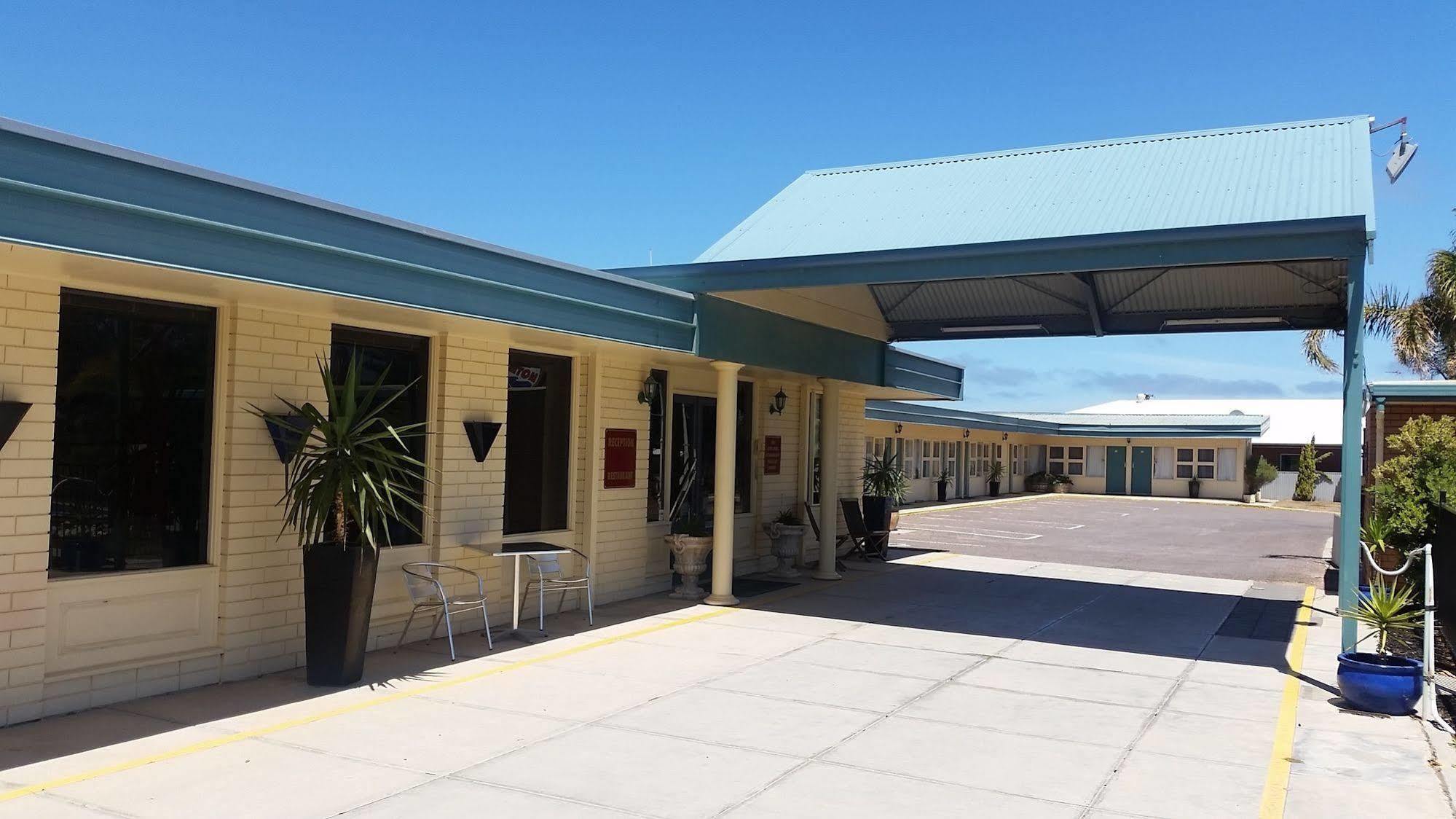 East West Motel Ceduna Dış mekan fotoğraf